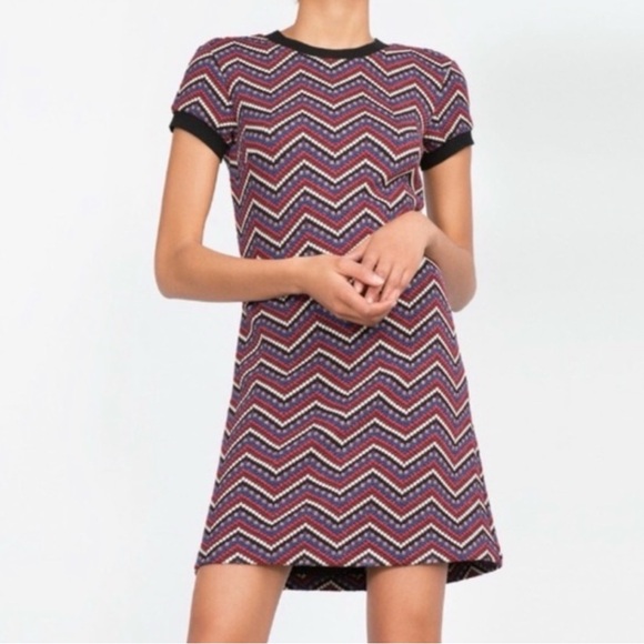 Zara Dresses & Skirts - Zara Chevron Patterned Knit Dress